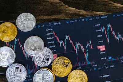 Investing in Cryptocurrencies: Risks and Rewards Investing in Cryptocurrencies: Risks and Rewards